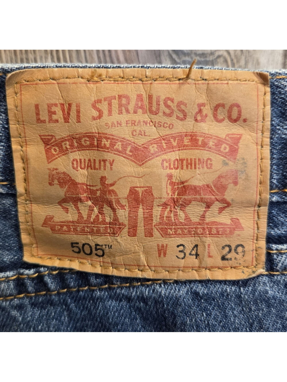 Levi's Denim Blue Jeans 505 Size 34x29 Regular Fit Distress Custom Stars Paint - Picture 7 of 7